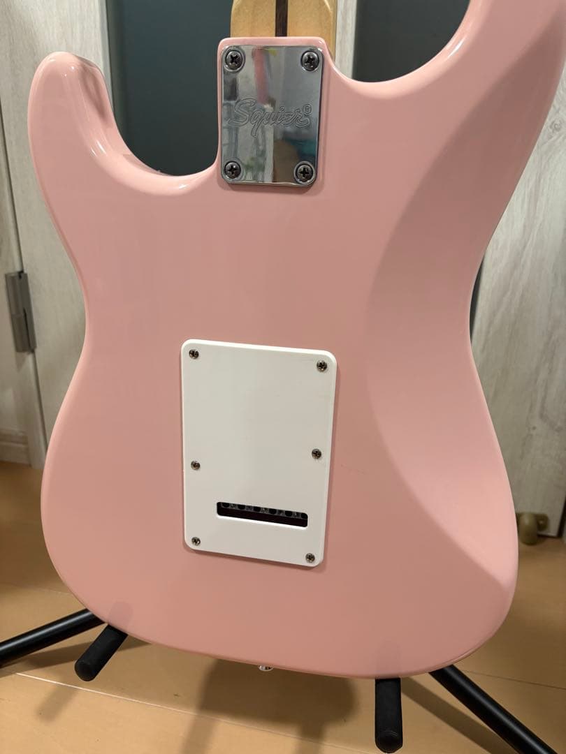 ピンク ストラトキャスター ギターケース ピック付き