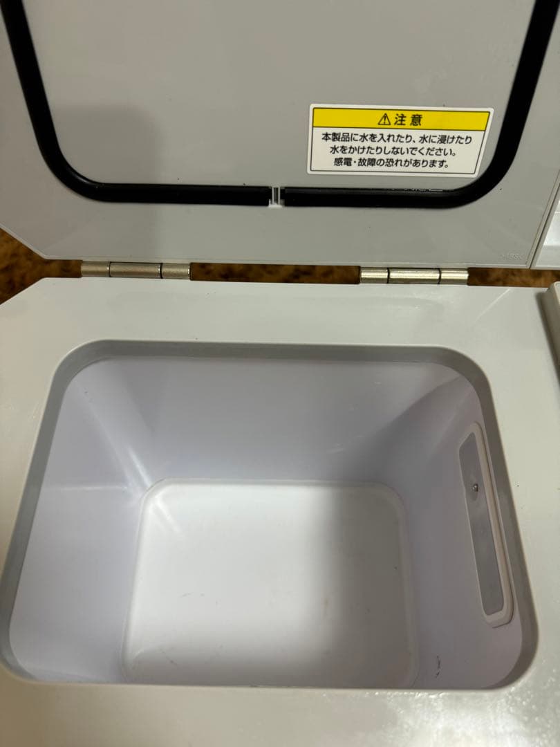 マキタ　充電式保冷温庫　 CW003G 7L