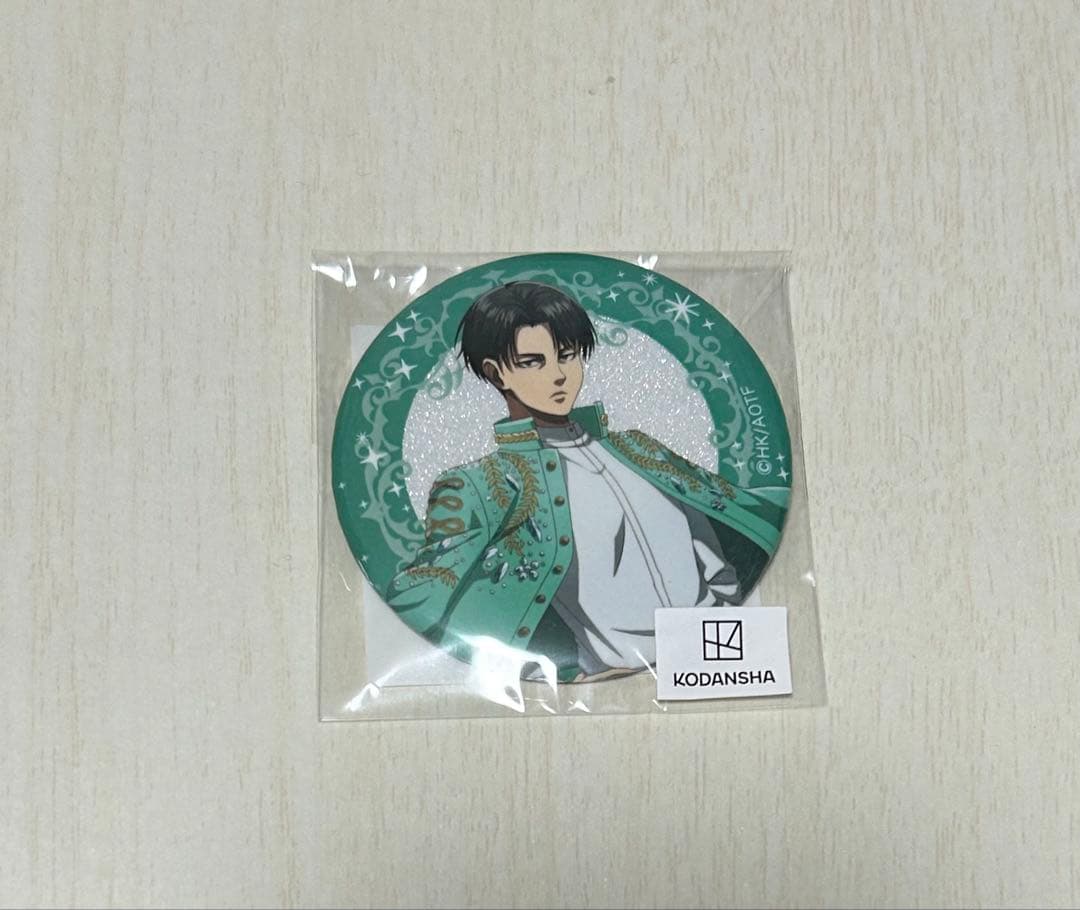 進撃の巨人 リヴァイ エスクリ 缶バッジ - メルカリ