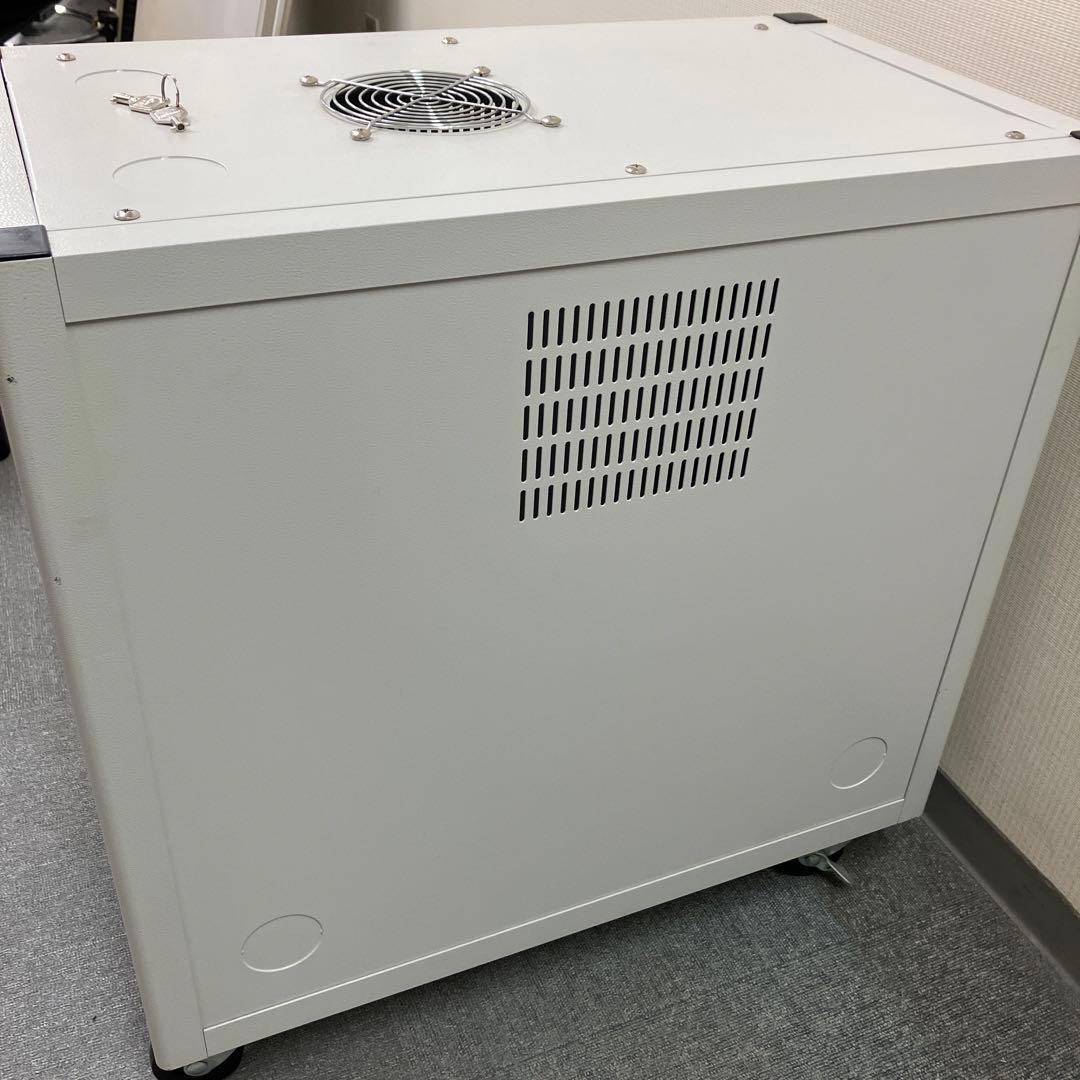 サンワサプライ　CP-TH4U 縦収納 19インチ マウントハブボックス 4U