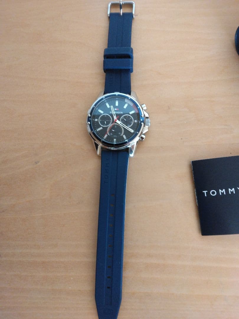 トミーフィルフィガー 　クロノグラフ　腕時計