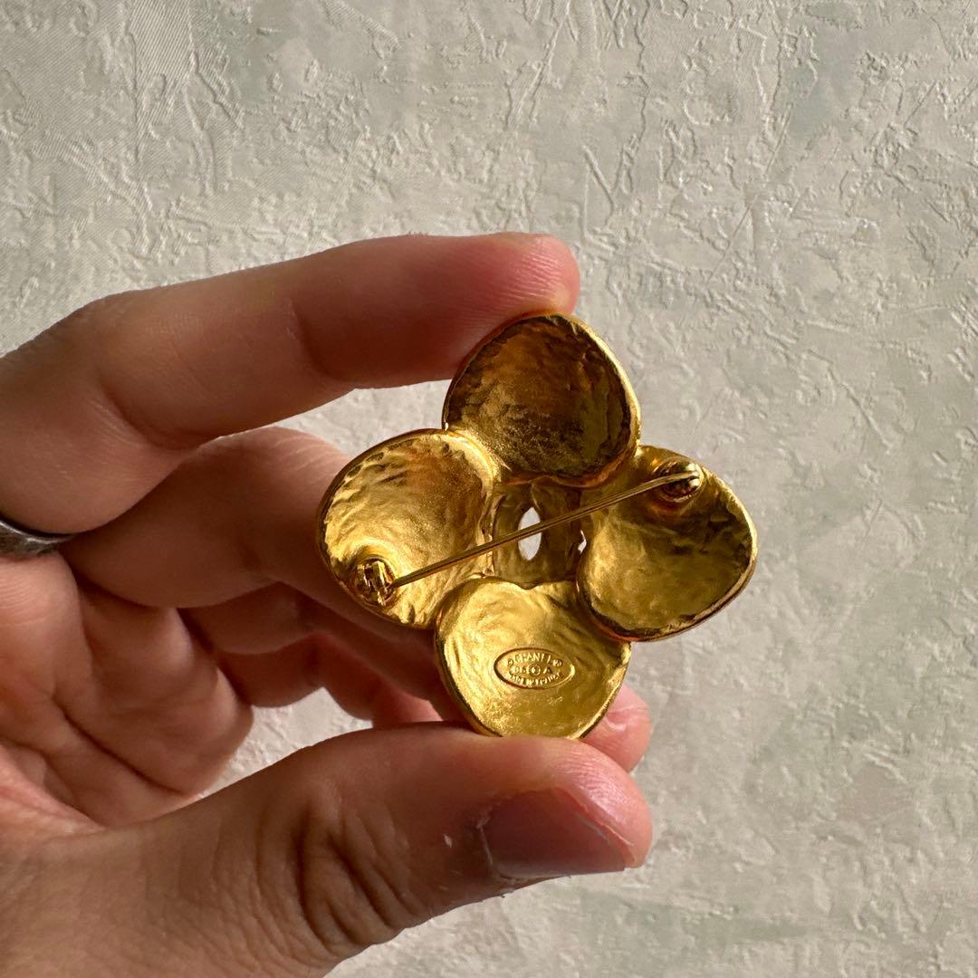 CHANEL フラワーブローチ 金色 最終値下げ