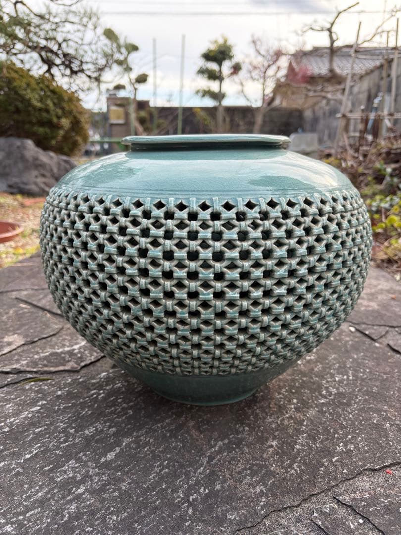 新安窯　峰鶴　李太宇作　高麗青磁　透かし網目　花瓶