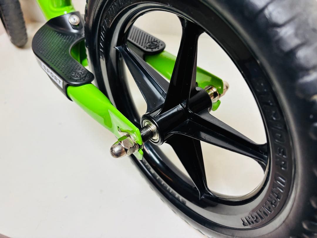 ストライダー 12 スポーツ グリーン THREE WEATHER プロテクター