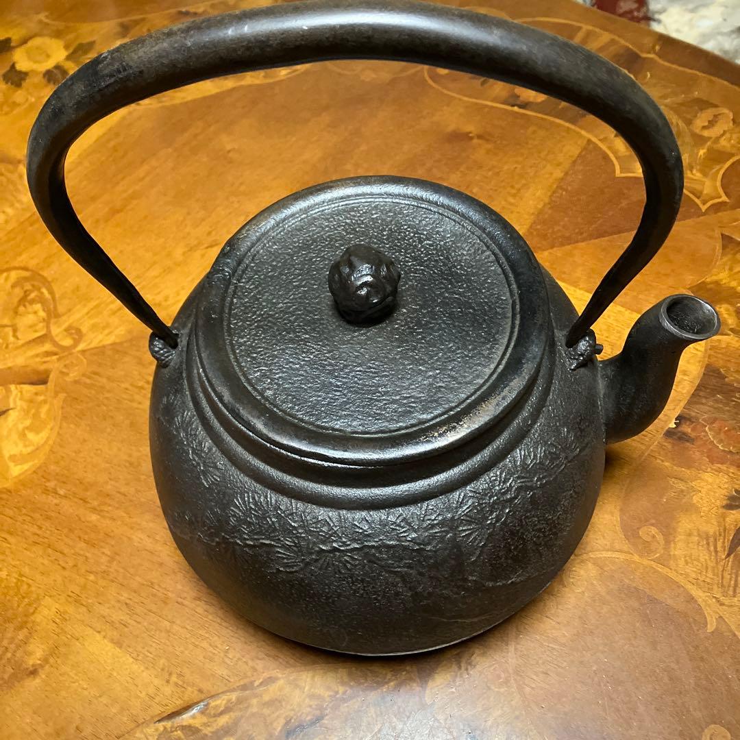 大型】鉄瓶 南部鉄器 鶴と松 美術品 4ℓ アンティーク 美術品
