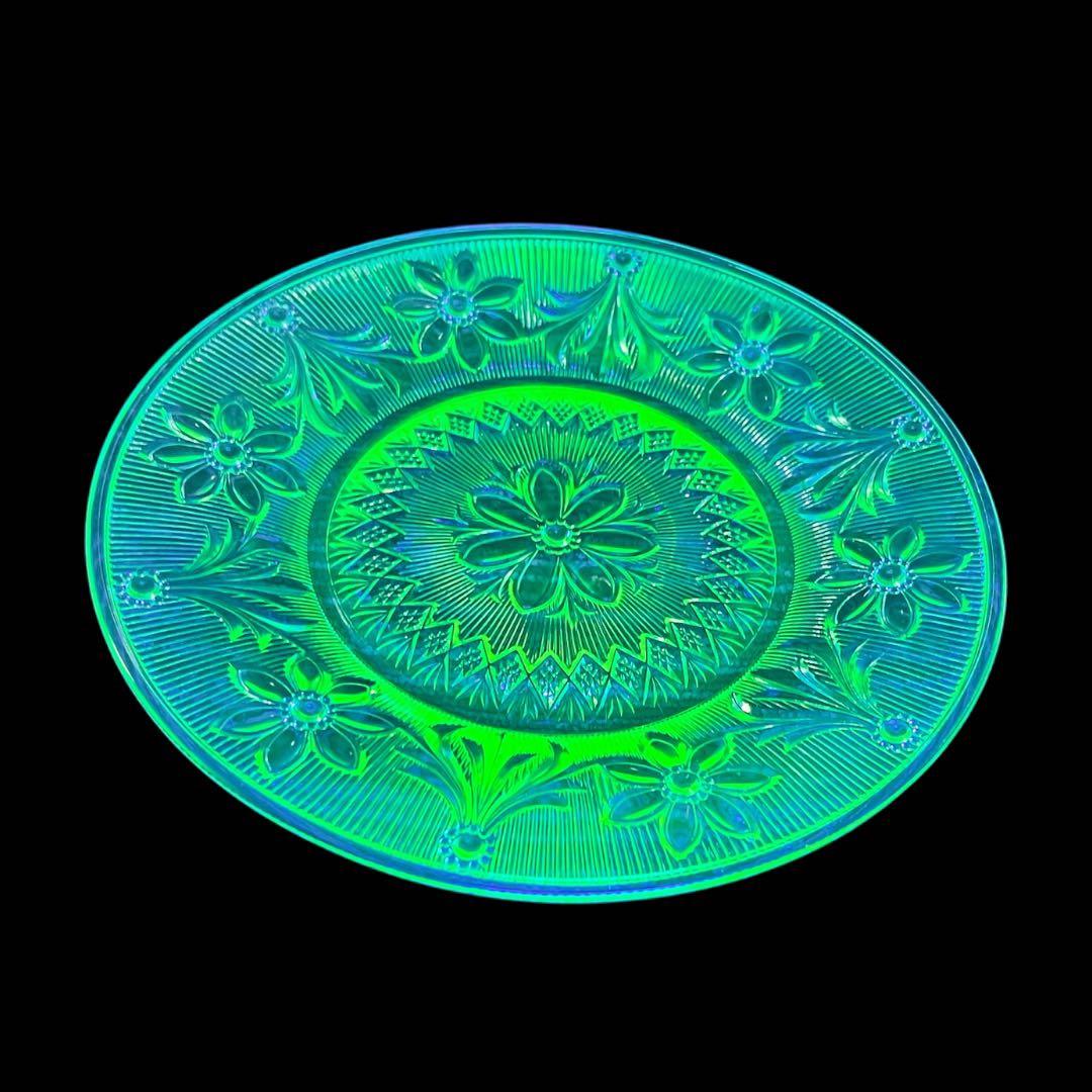 インディアナ グラス 社 ティエラ シャンティリー ウランガラス