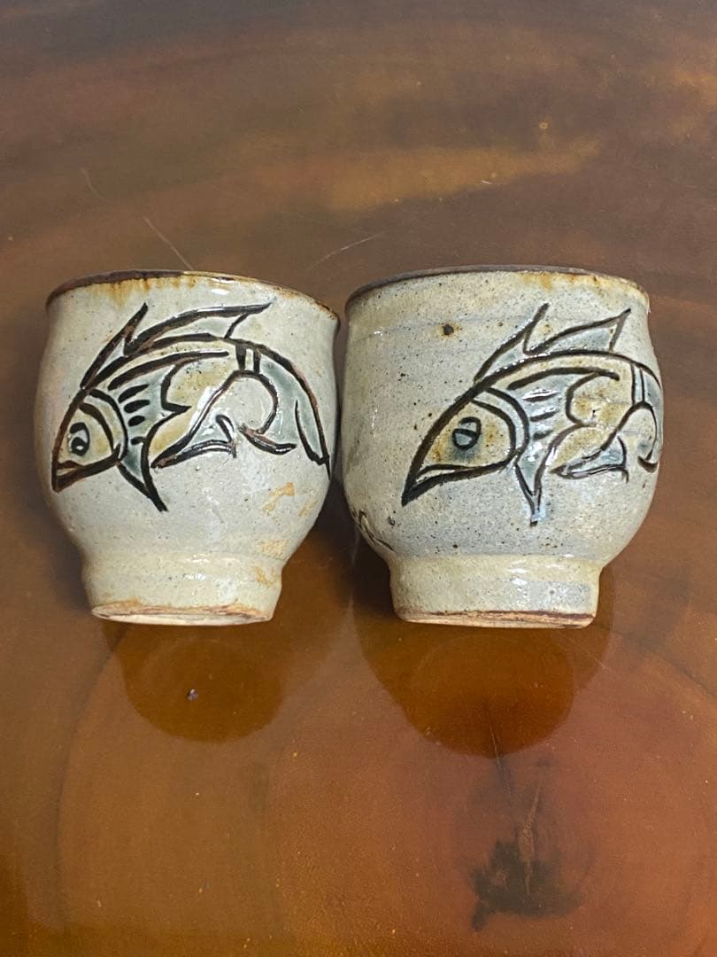 最終値下 金城次郎 壺屋焼 魚文湯呑 2個セット コップ マグカップ 沖縄