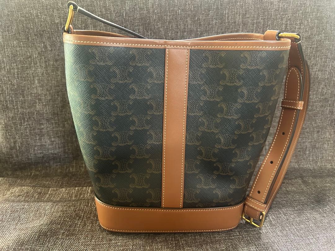 CELINE スモール バケット トリオンフ　キャンバス＆カーフスキン　タン