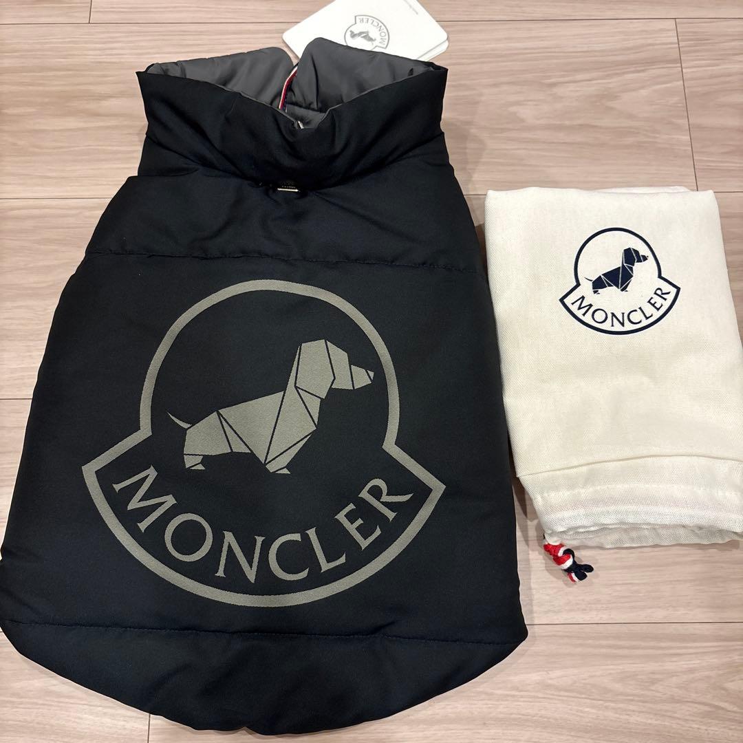 モンクレール ドック リバーシブル 犬用 ダウン 2