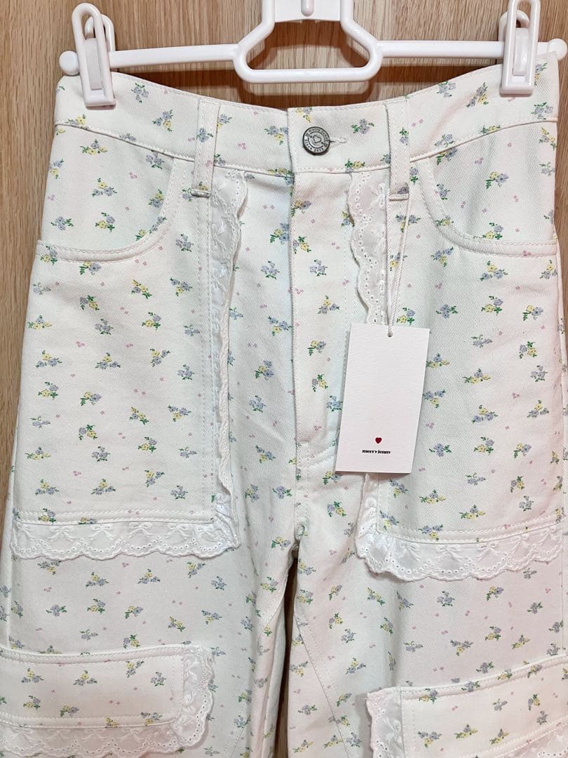 【新品未使用】petit flowerカーゴパンツ