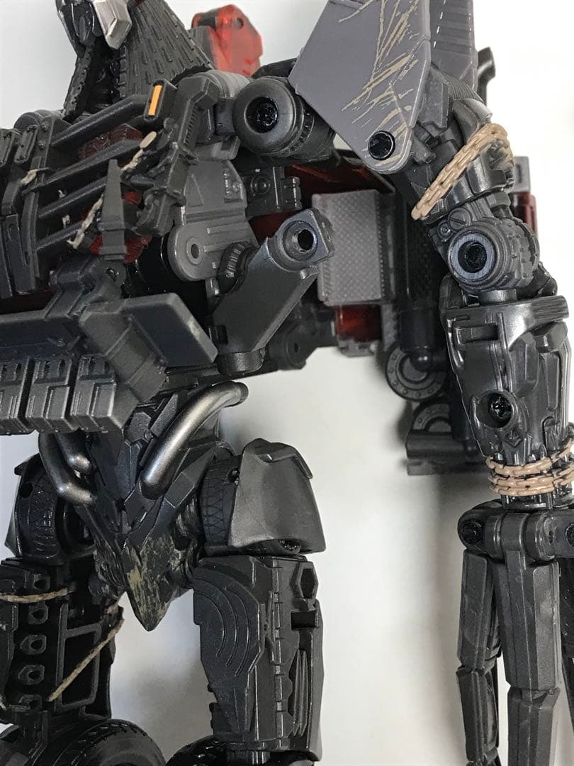 トランスフォーマー　スカージ　SS-109 ビースト覚醒 スタジオシリーズ