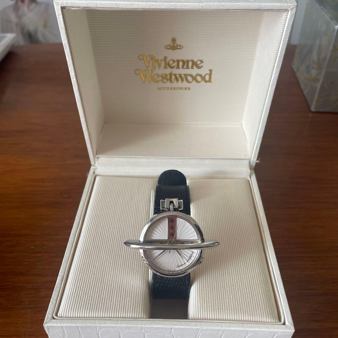 15周年限定立体オーブ時計 ヴィヴィアンウエストウッド Vivienne