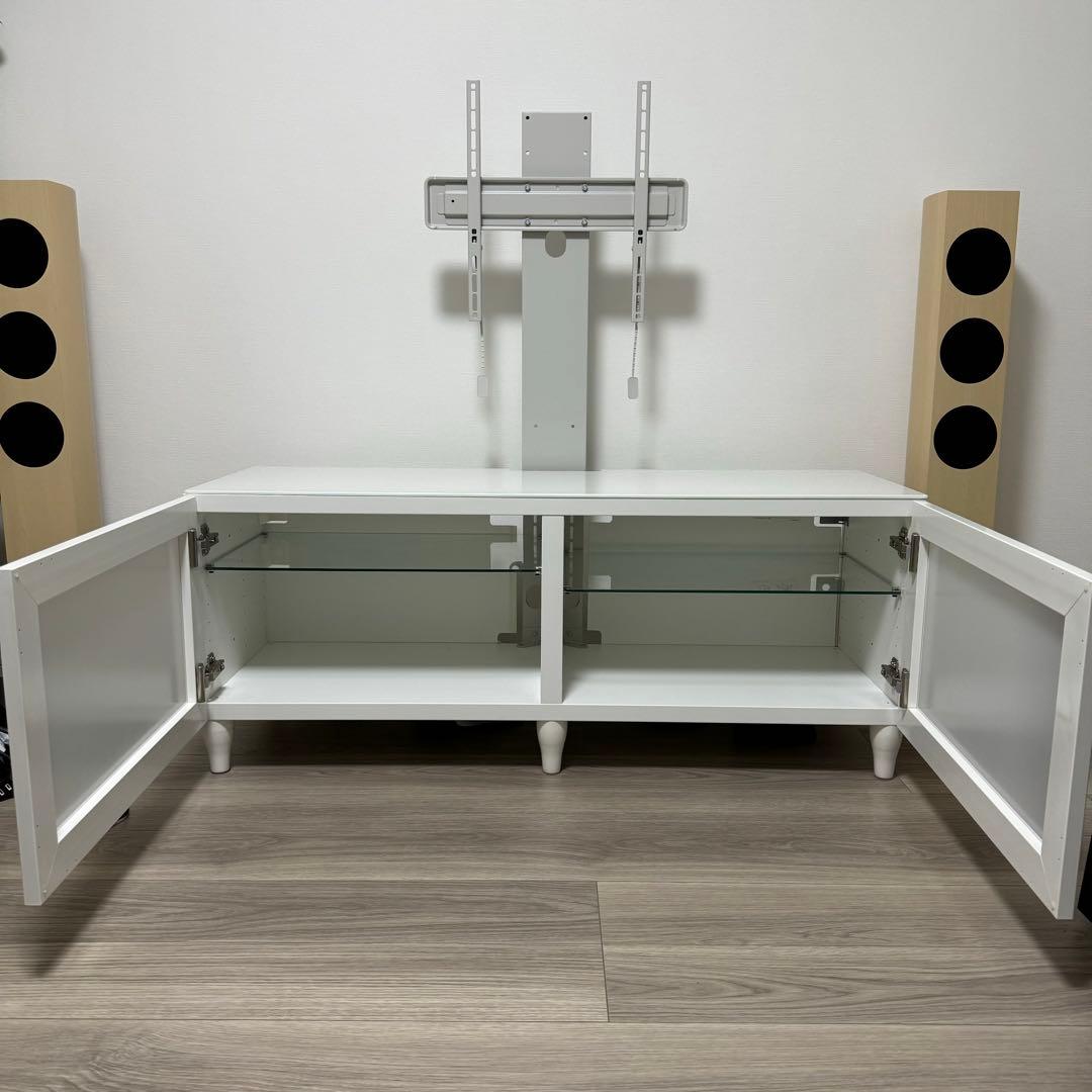 IKEA UPPLEVA 壁掛けテレビ風 ウップレーヴァ IKEA ベストー用