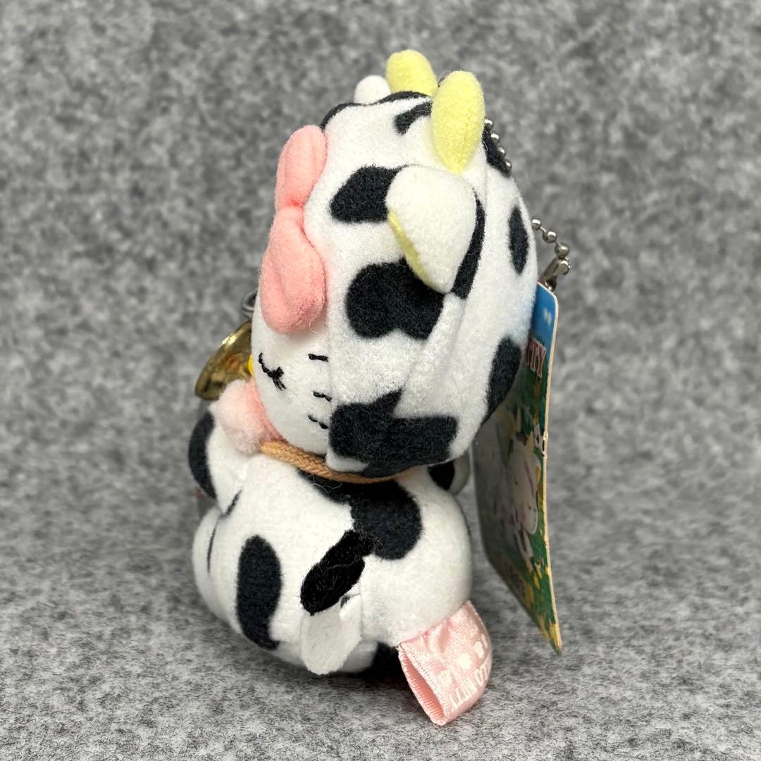 ハローキティ 牧場限定 牛 マスコット ぬいぐるみ