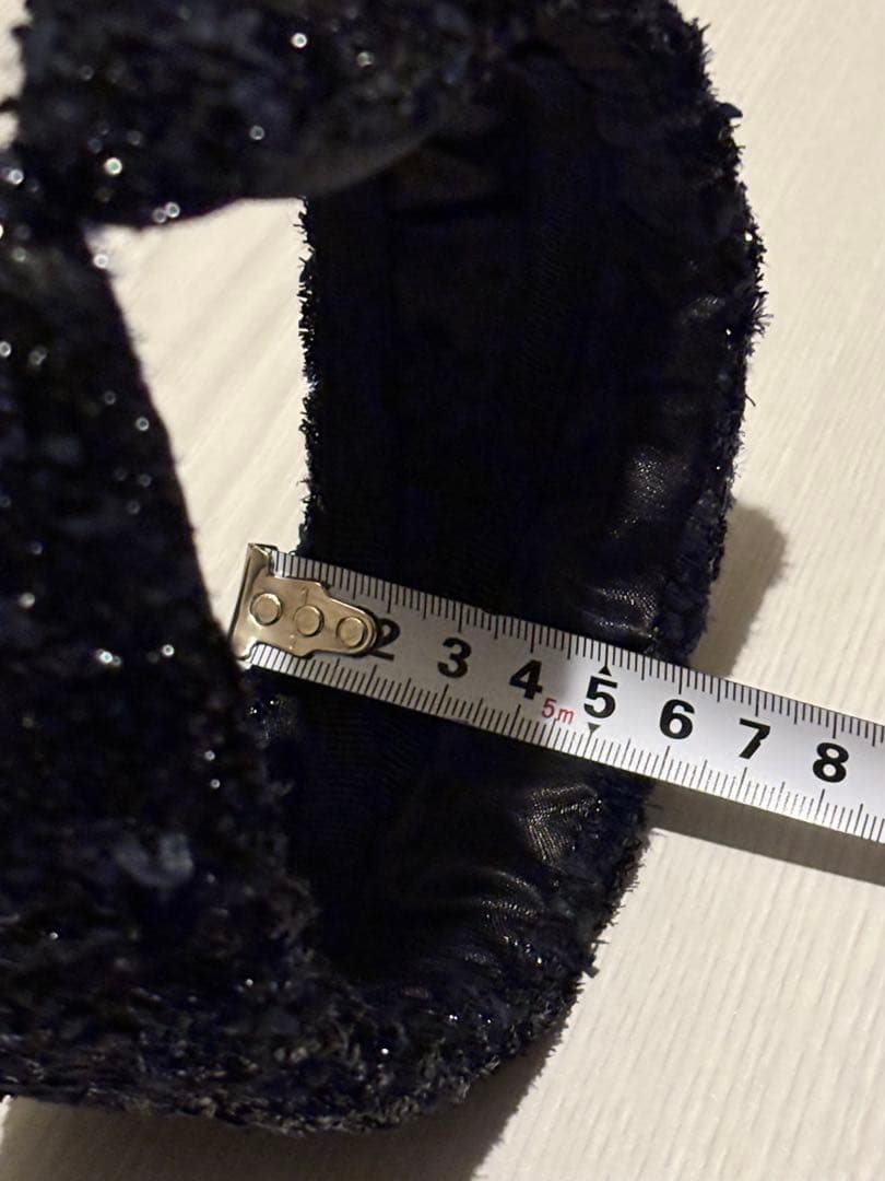 未使用 ラ マジョリーナ 大人のカチューシャ ヘアバンド ブラックラメ ツイード