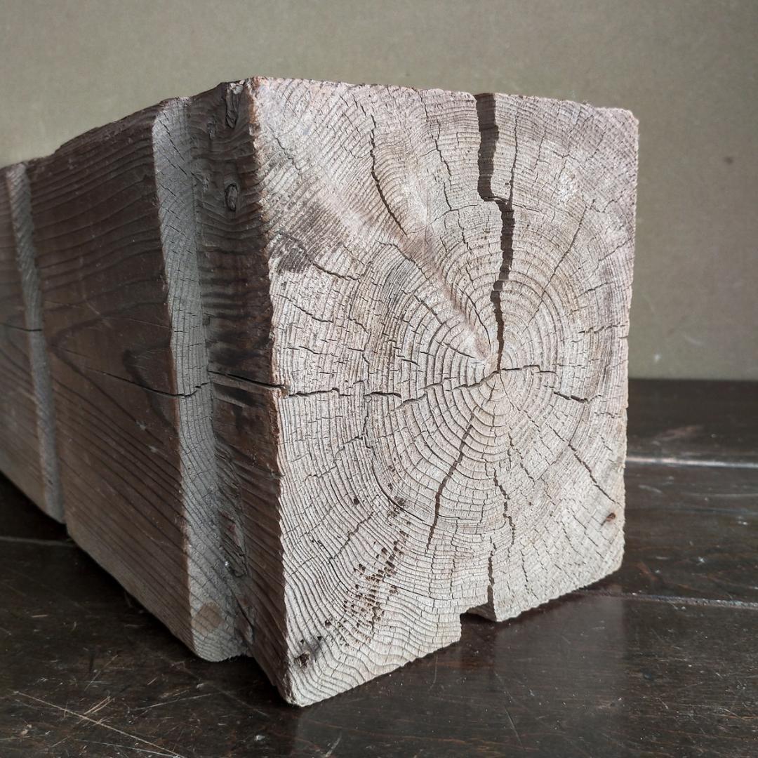 送料込み】【古材 ⑧ 角材・柱材 ホゾ穴 古道具 アンティーク オブジェ