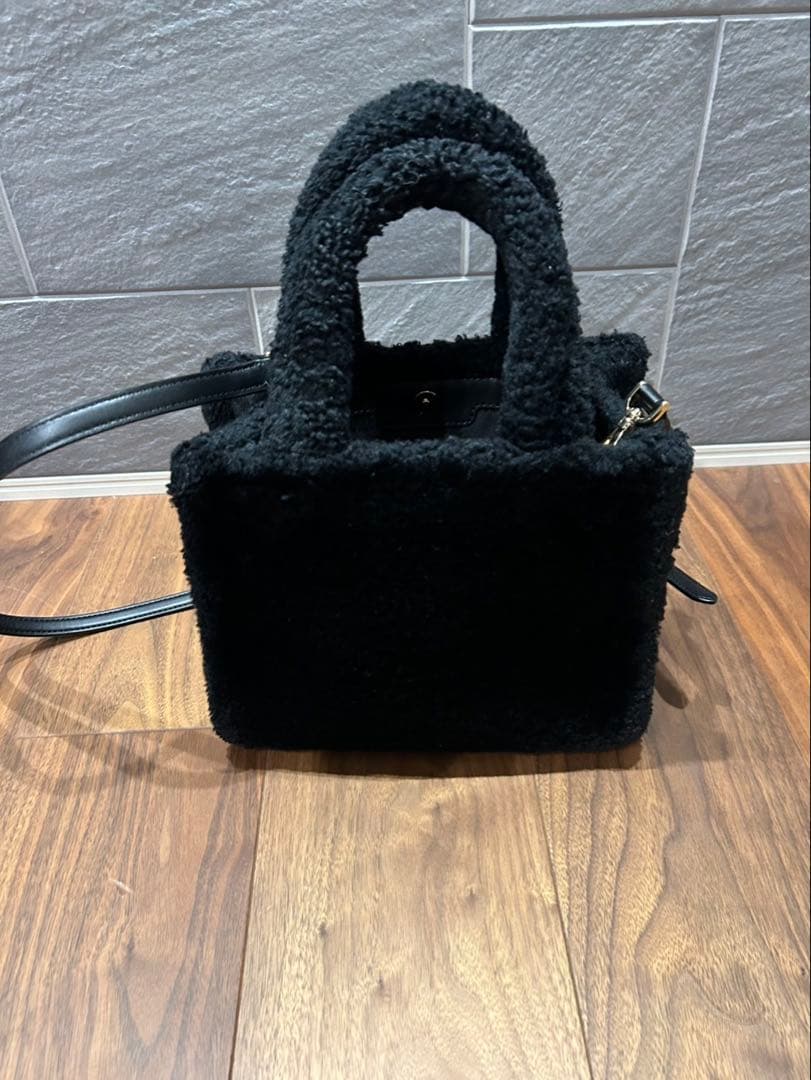 ファー素材 黒 ショルダーバッグ
