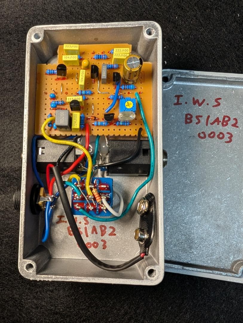 BSIAB2(Brown Sound In A Box2) ギター用エフェクター