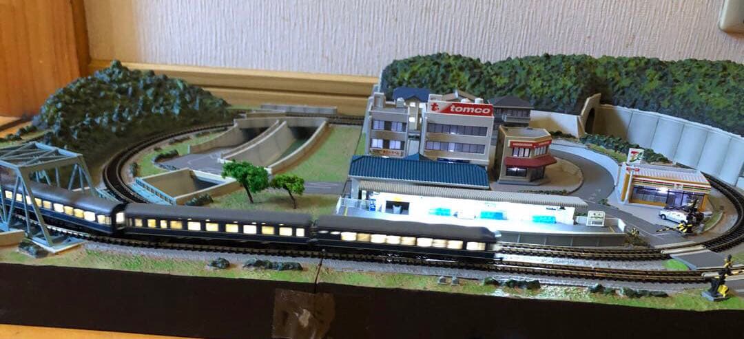 東京マルイPROZ完成ジオラマコース基本セットZゲージ精密鉄道模型