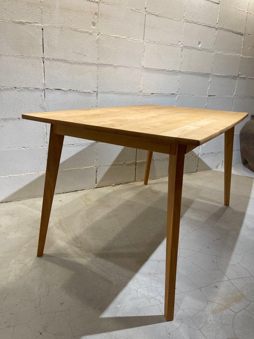 トム吉 美品　MOMO NATURAL モモナチュラル　ダイニングテーブル