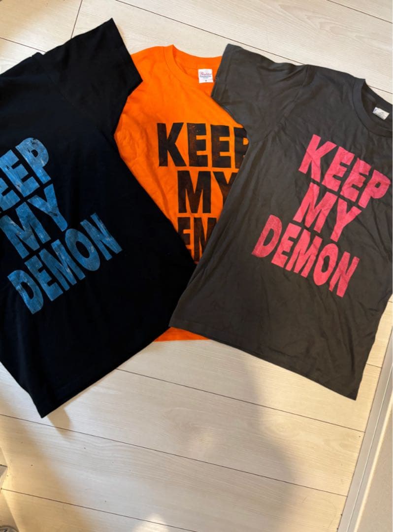 KEEP MY DEMON Tシャツ 赤 KEEP MY DEMON Tシャツ Sサイズ黒 KEEP MY