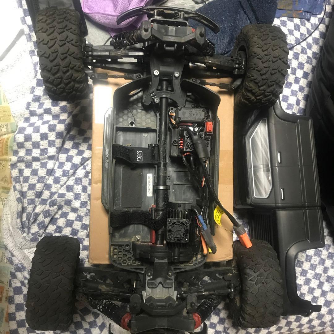 ARRMA ビッグロック 1/10