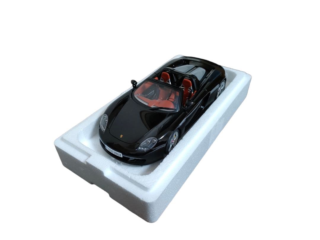 オートアート AUTOart 1/18 ポルシェ カレラGT 未使用 完売 オート