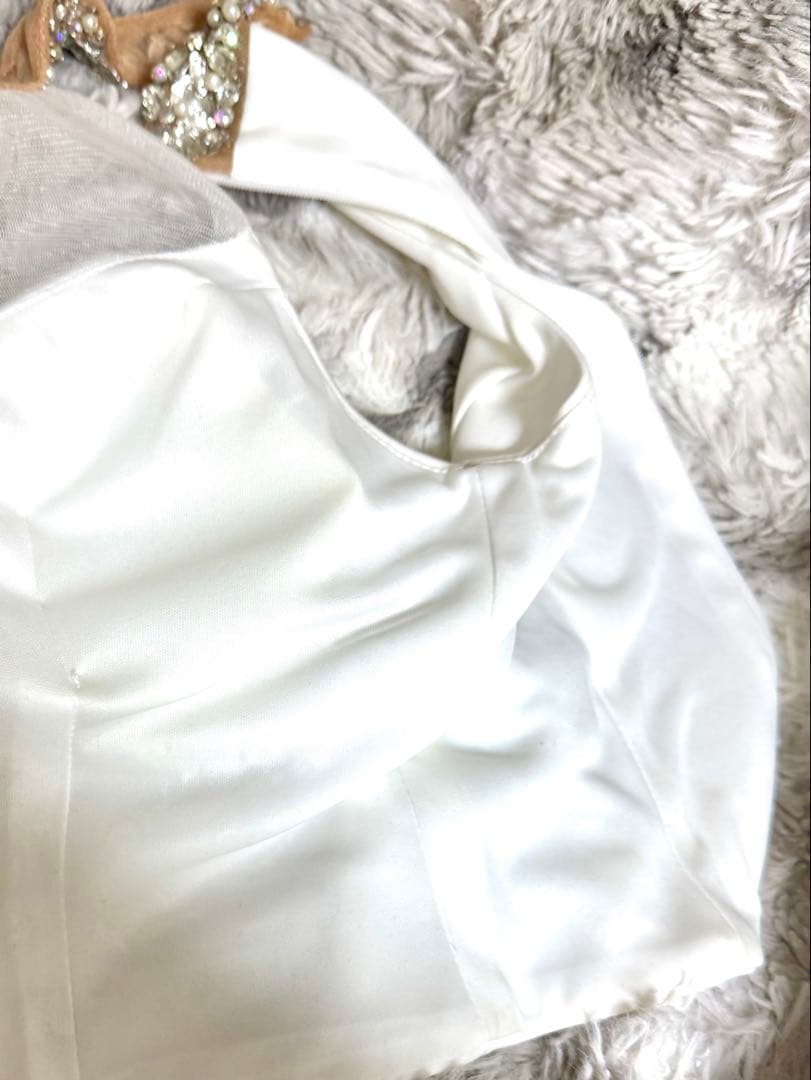 U*）様 n*a様 白ドレス