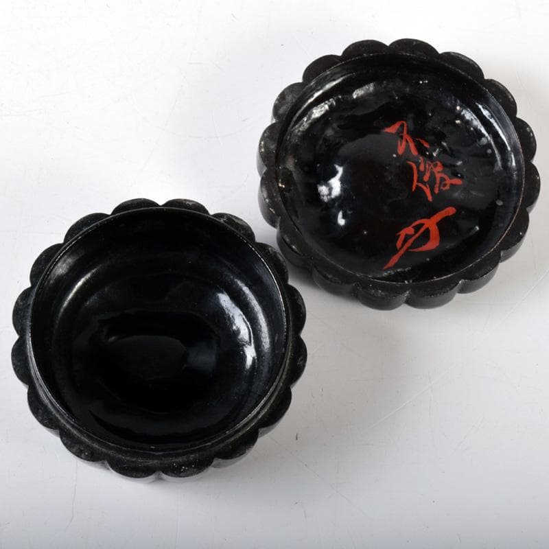 茶道具　竹製　黒塗　蟹文　菊形香合　松尾不俊斎花押　時代箱付　V　R8264