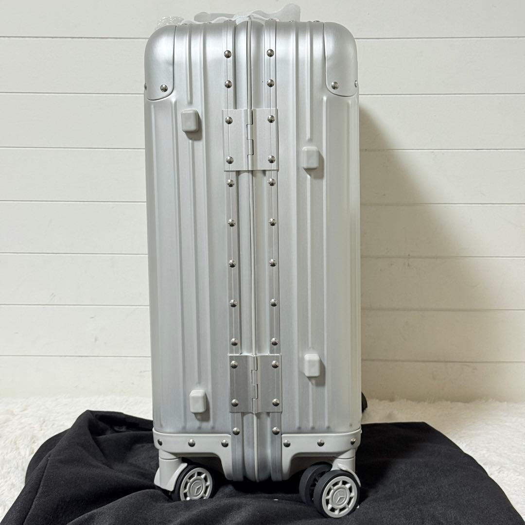 新品✨ メルセデス・ベンツ アルミスーツケース キャリーケース 32L