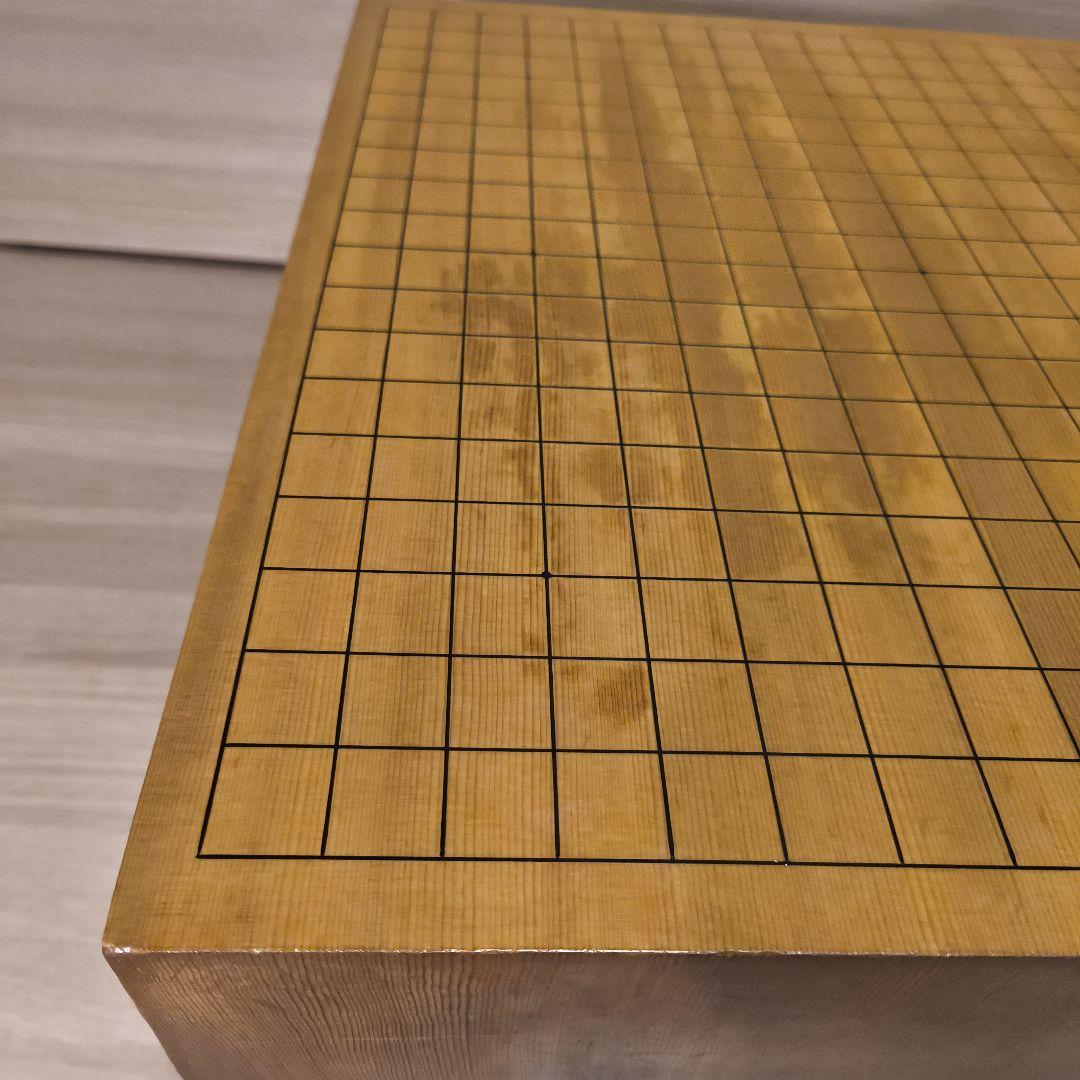【囲碁 足付 高級碁盤】貴重 極厚 5寸6分 本榧 天地柾目 へそ有り