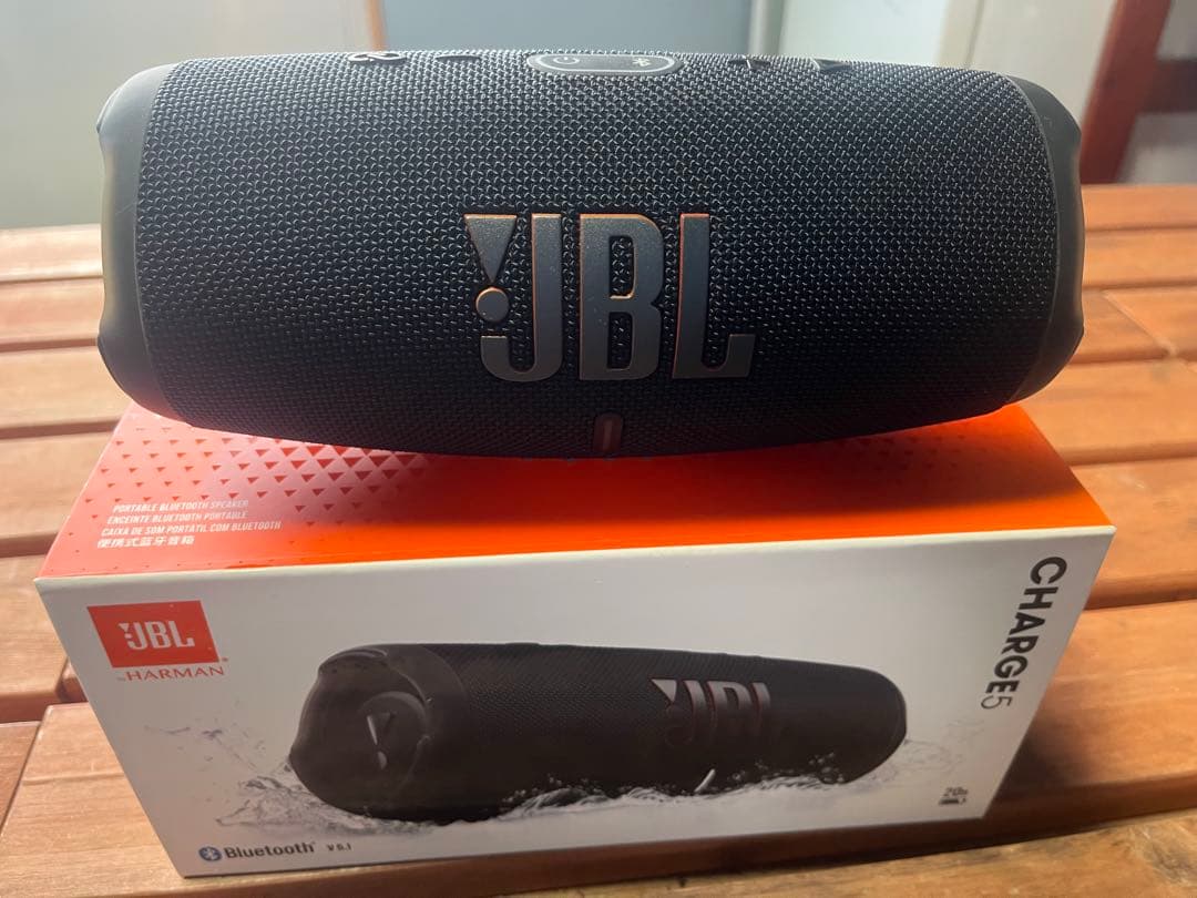 JBL Charge 5 ワイヤレススピーカー ブラック JBL Charge 5 Wi-Fi | ポータブル Wi-Fi / Bluetooth スピーカー