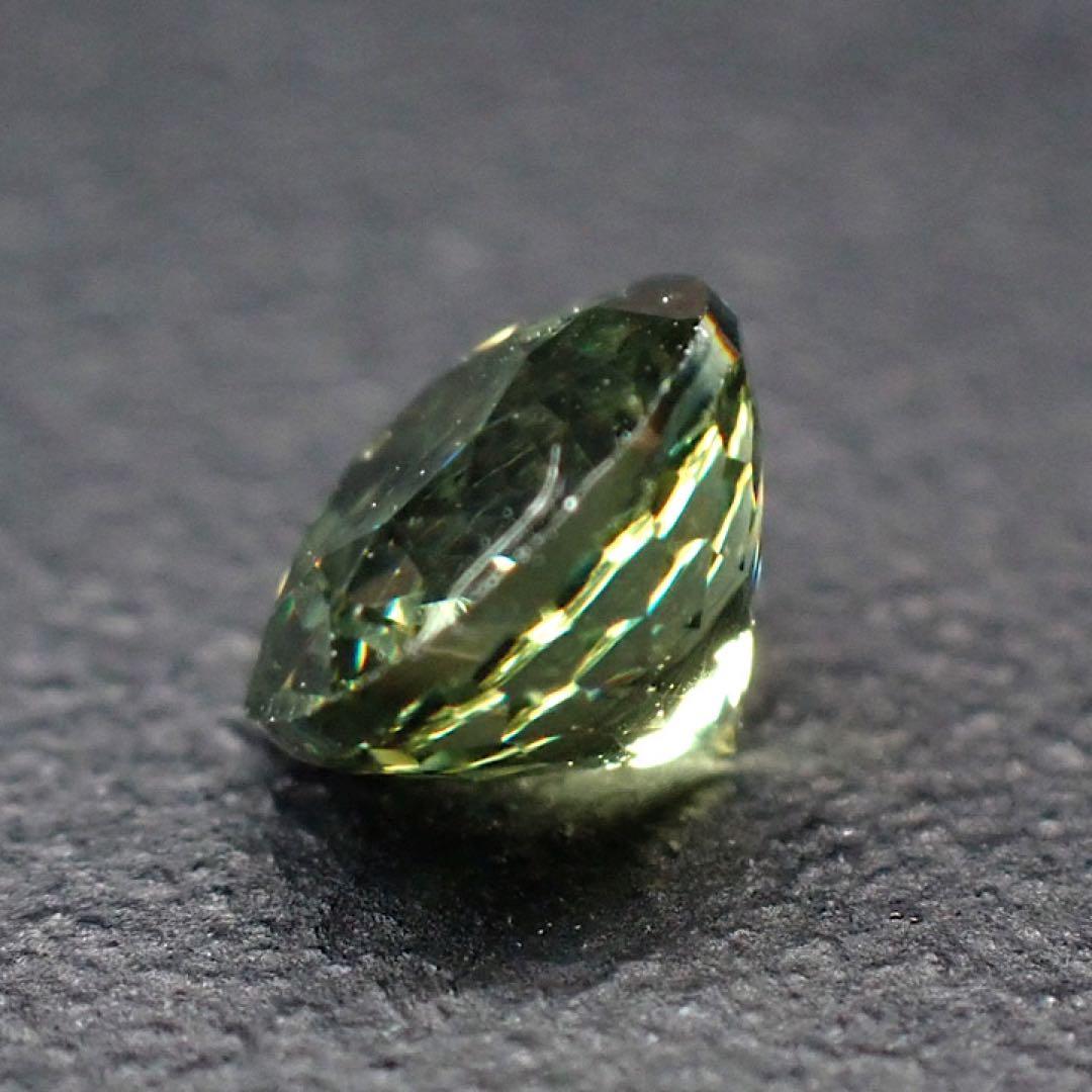 マダガスカル/アンバンジャ産】デマントイドガーネット