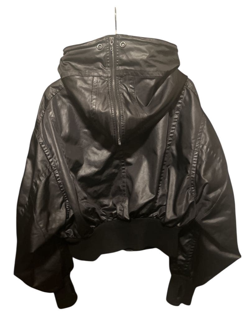 ジャケット・アウター JULIUS Coated Satin Short Hooded Blouson