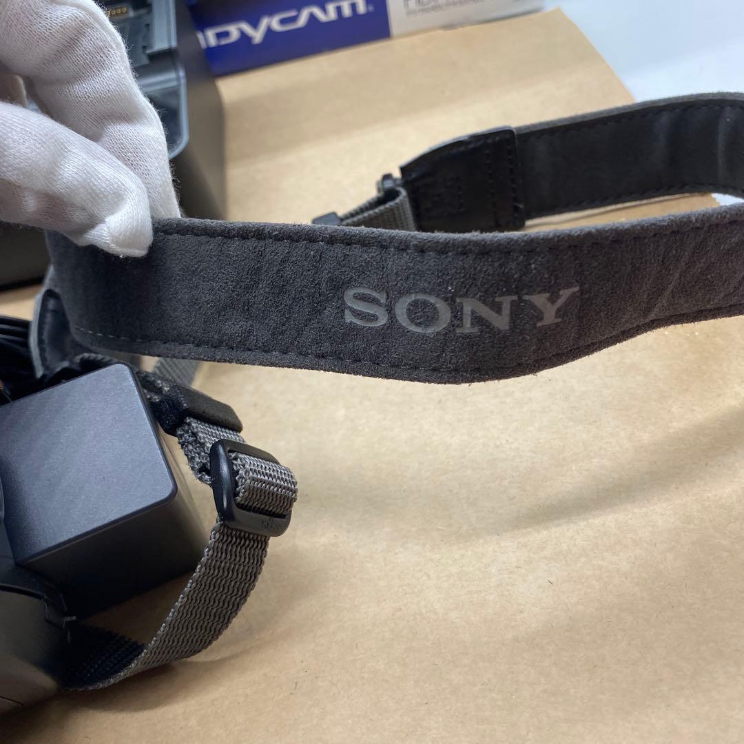 Sony HDR-XR520V フルハイビジョンハンディカムとアクセサリー一式