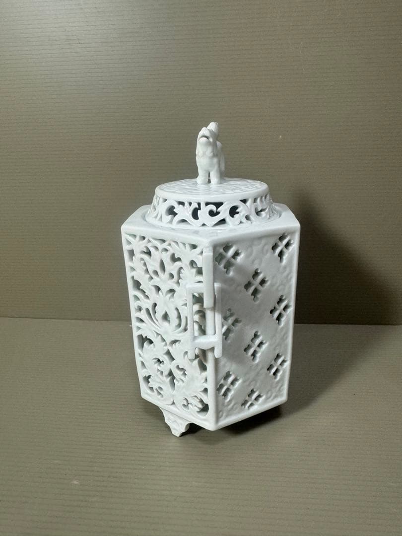 2180 杉原一壷 白磁 六角 透かし 獅子 三足 香炉 未使用