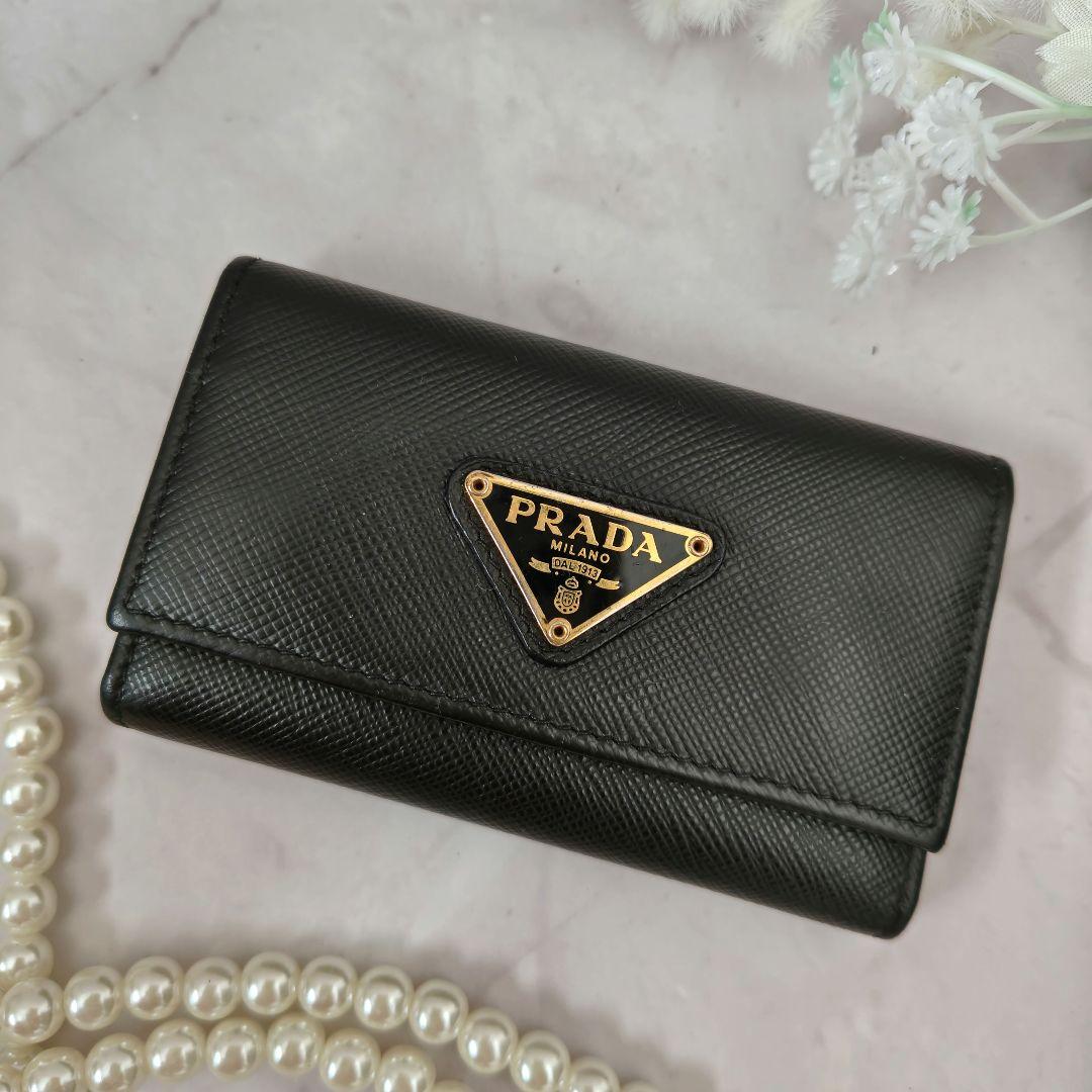 PRADA プラダ キーケース 6連 サフィアーノレザー 三角ロゴ - メルカリ