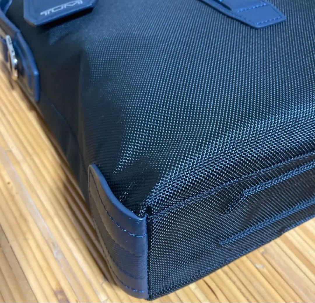 TUMI 682415DNVY2E JARVIS スリムブリーフ　美品