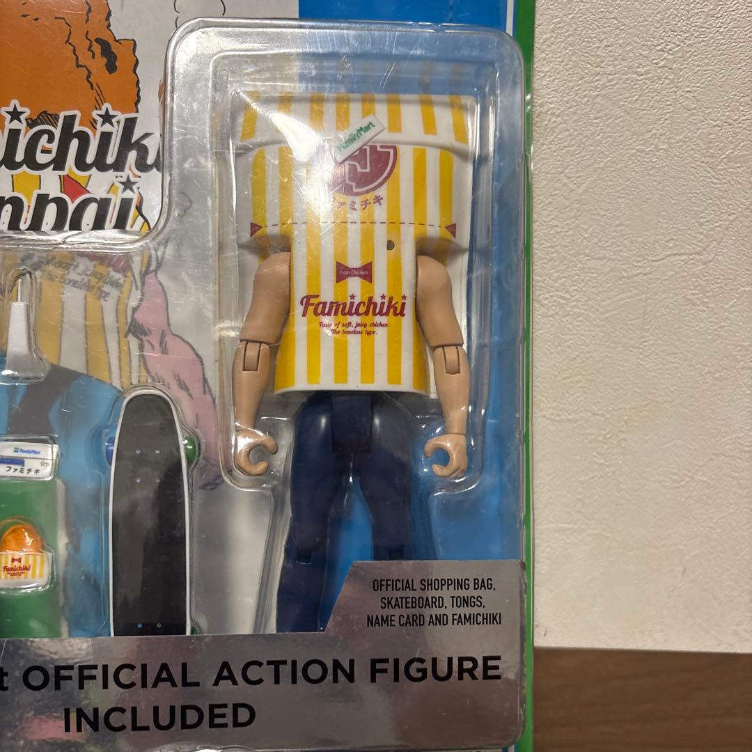 非売品】ファミチキ先輩 アクションフィギュア 限定100個