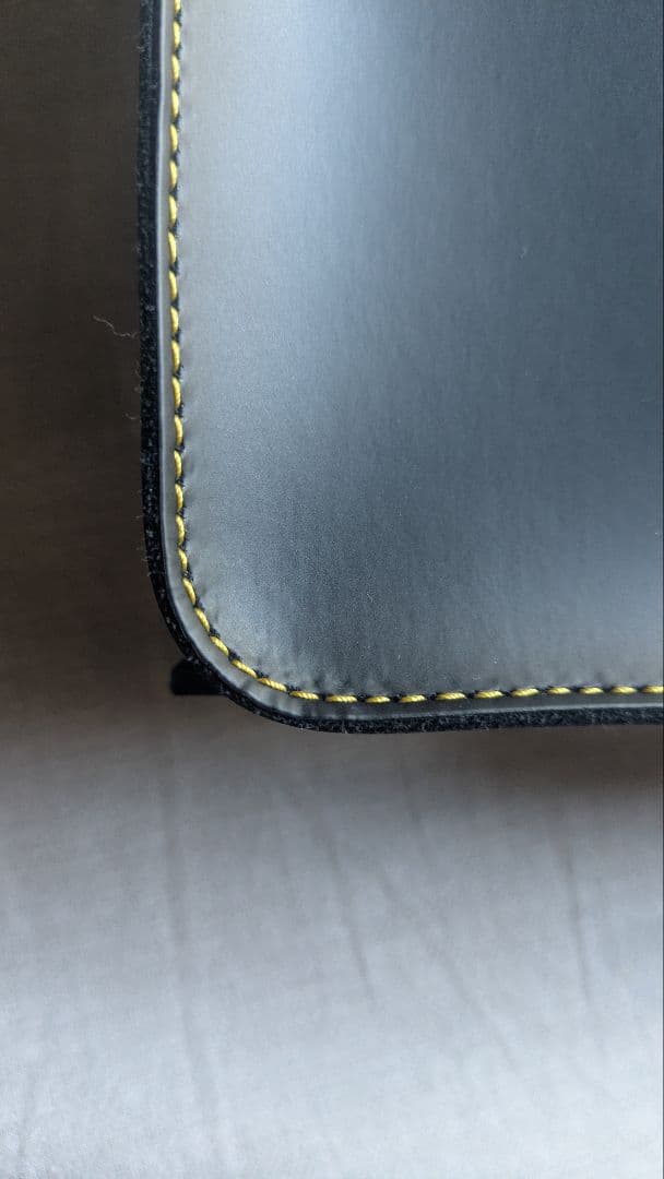 ドクターマーチンサッチェルバック