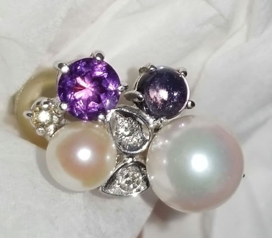 K18WG 真珠と天然石とダイヤのブローチ・イヤリングセット ジェム
