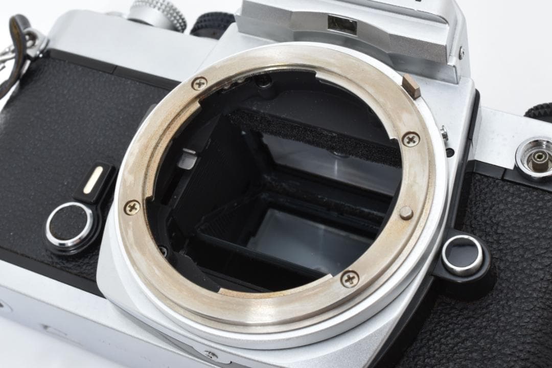 超美品 NIKON FM シルバー フィルムカメラ モルト新品交換済 M258
