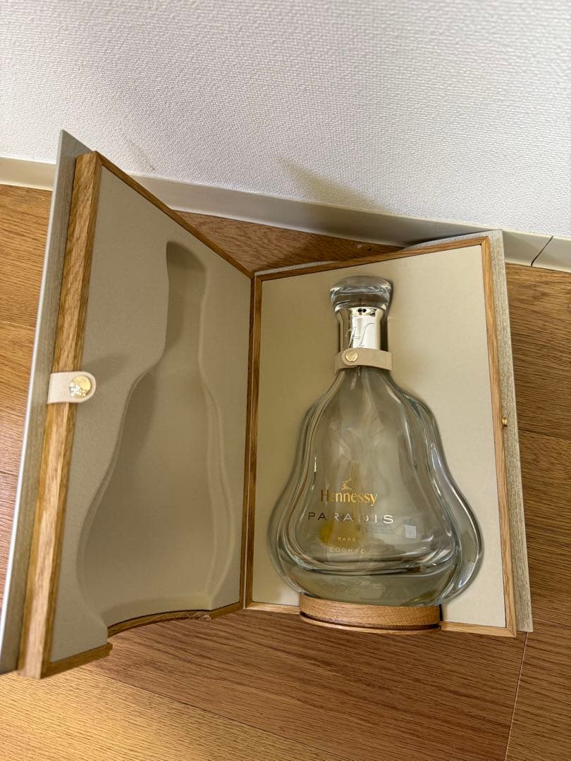 Hennessy Paradise ブランデー 空瓶 箱付き - メルカリ