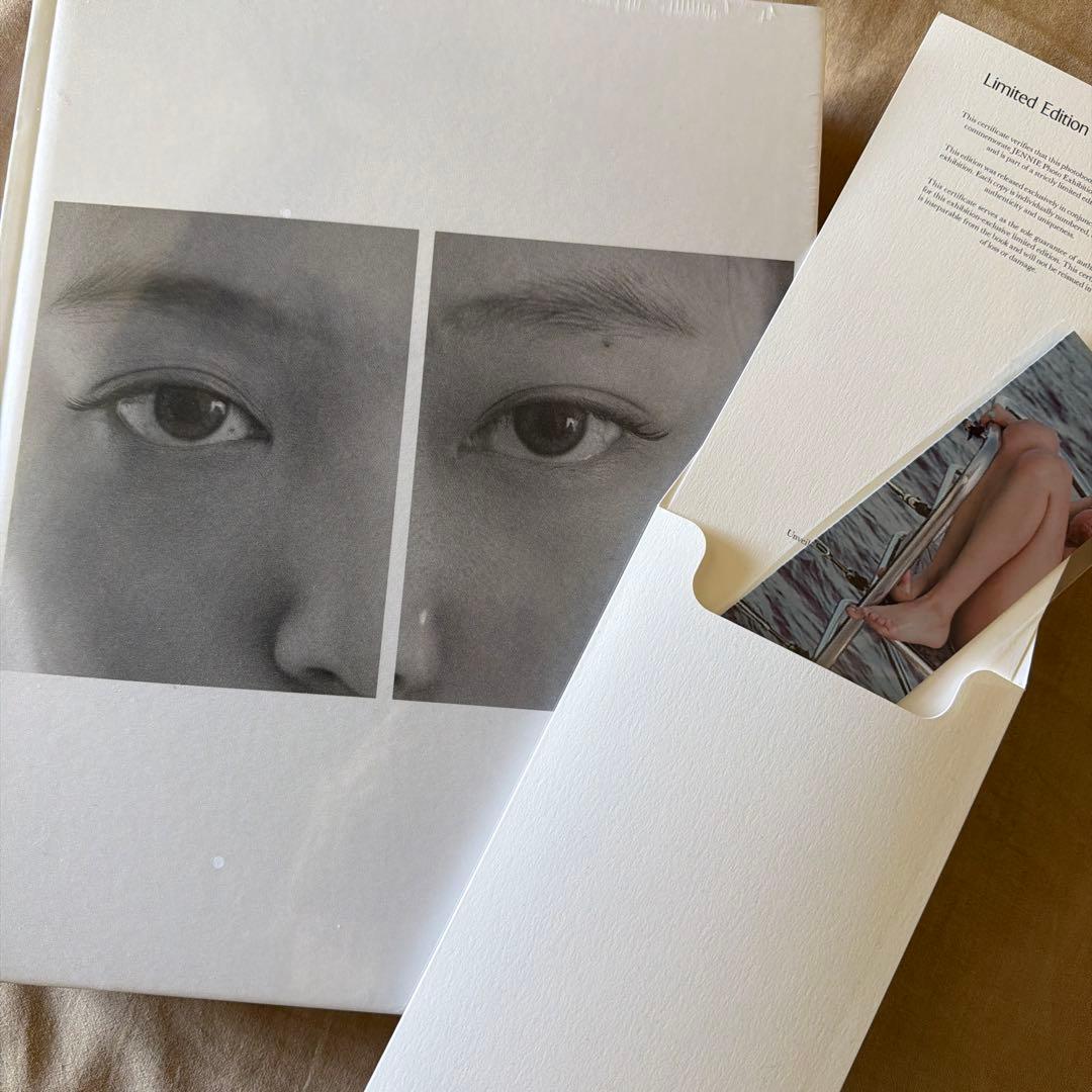 JENNIE J2NNI5 写真展 ジェニ 写真集 フォトブック しおり付き - メルカリ