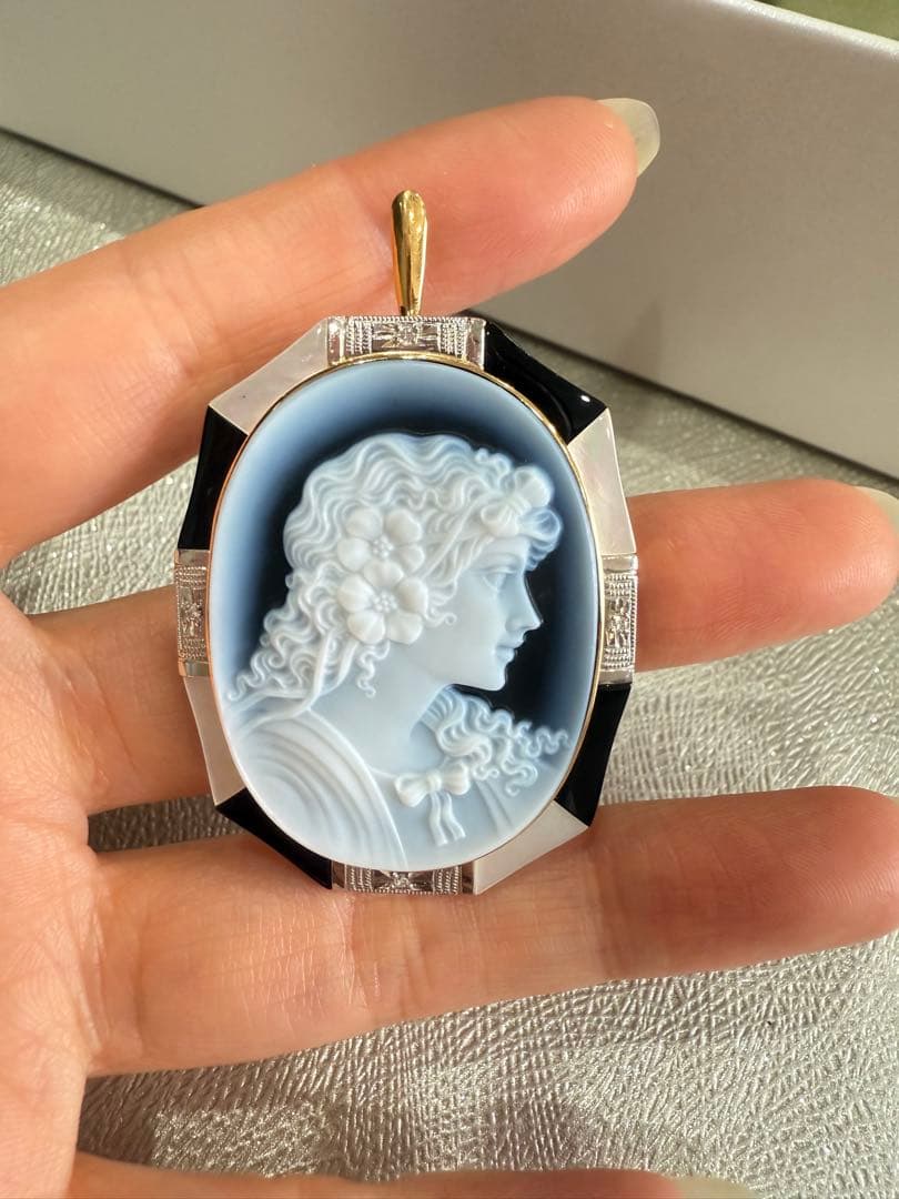 オニキスと18金とp t900カメオブローチ