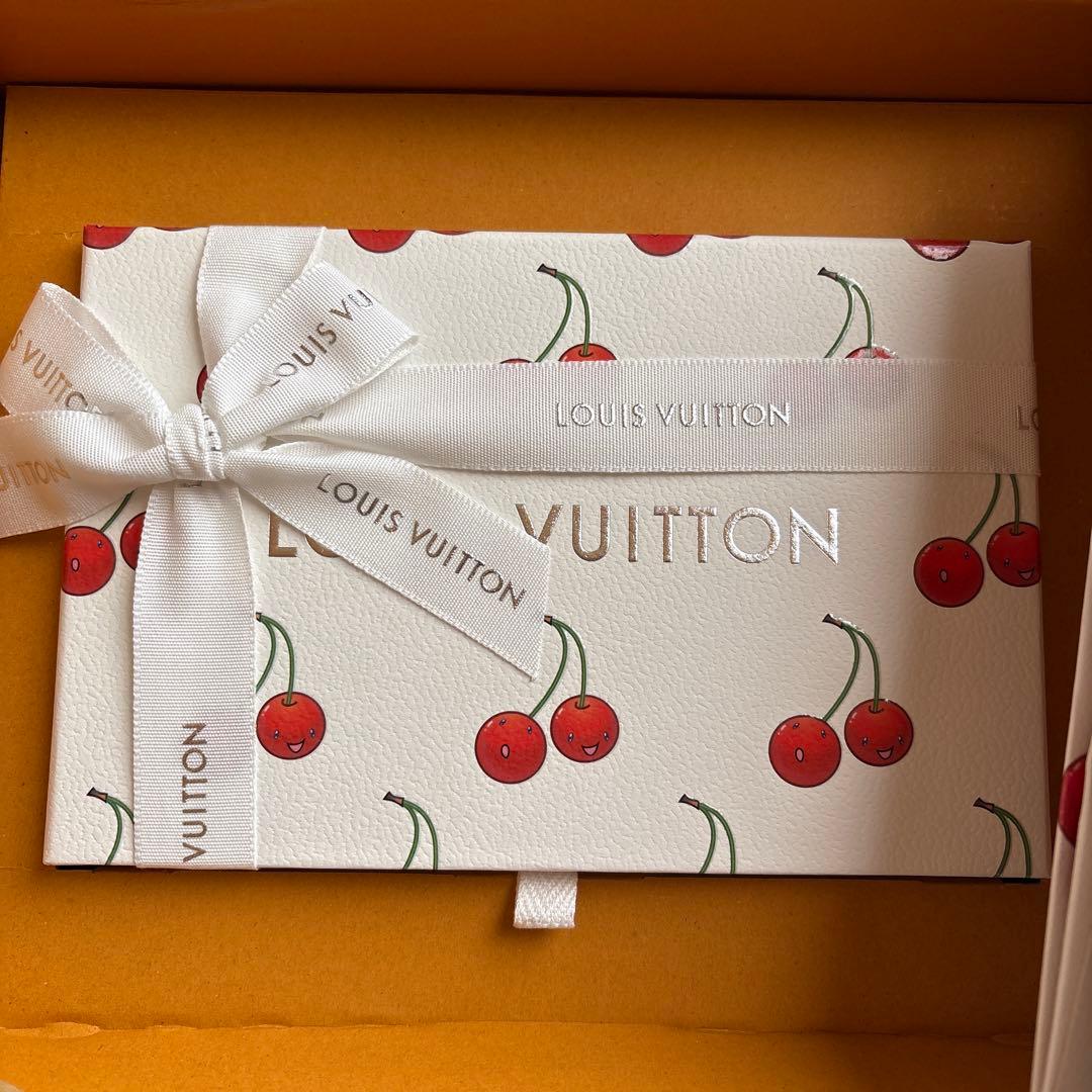 LOUIS VUITTON✨ チェリー柄 ギフトボックス&リボン付き✨ - メルカリ