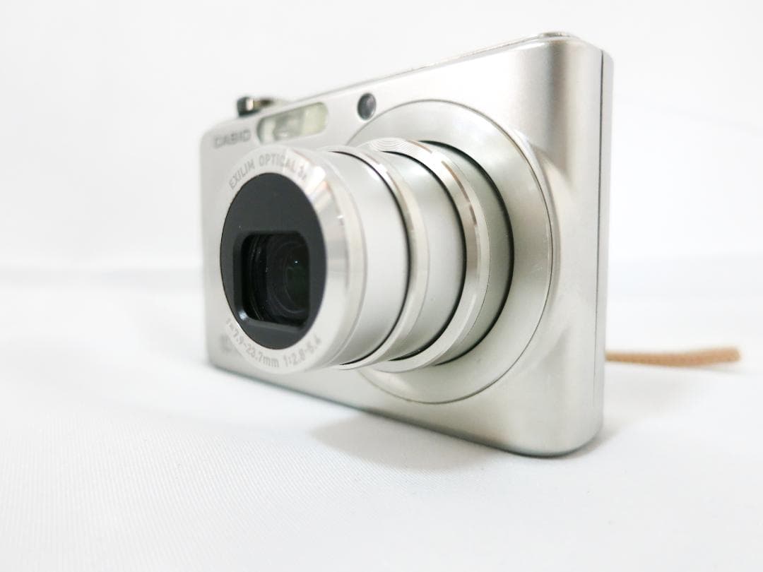 CASIOデジタルカメラ EXILIM EX-Z1000 シルバー - メルカリ