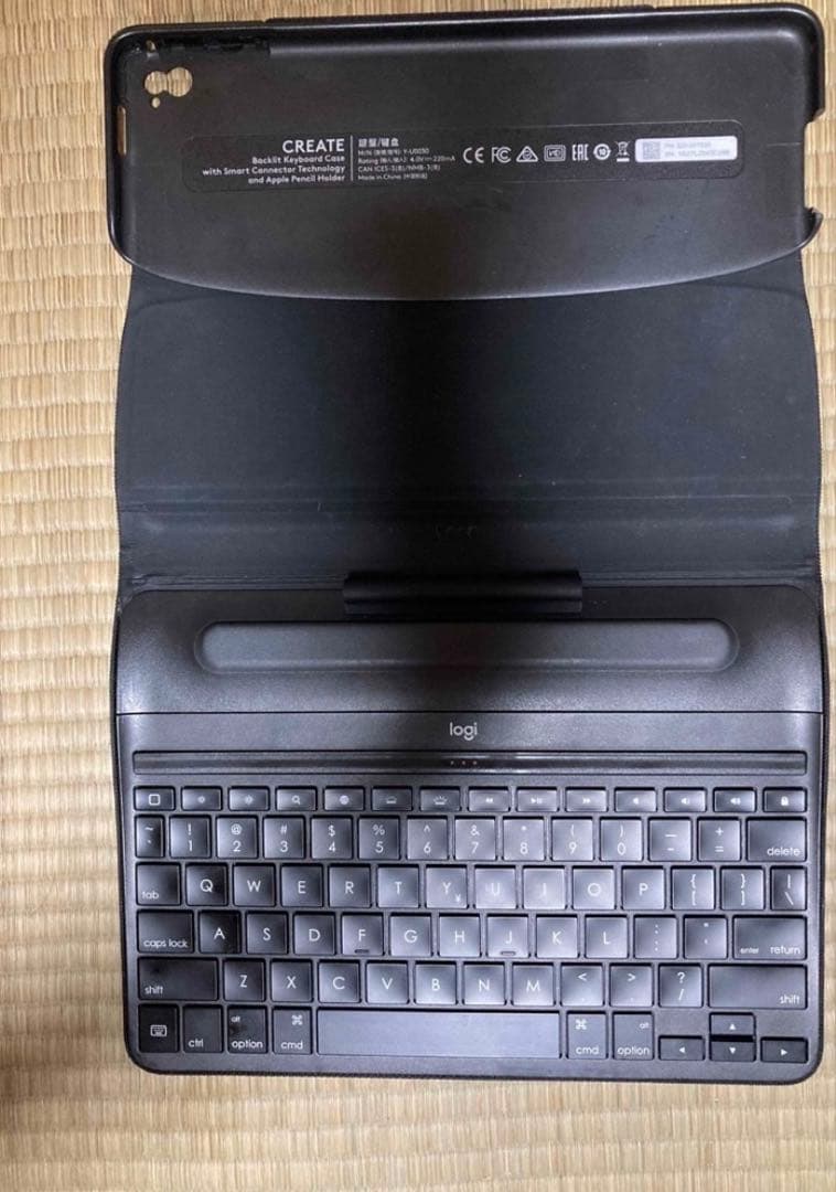 iPad Pro 128GB SIMフリー純正カバー2種類＋キーボードケース