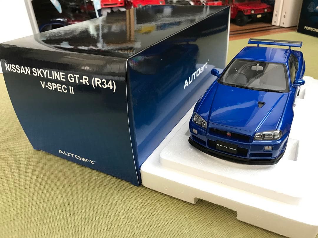 1/18 オートアート スカイライン BNR34 V Spec 2