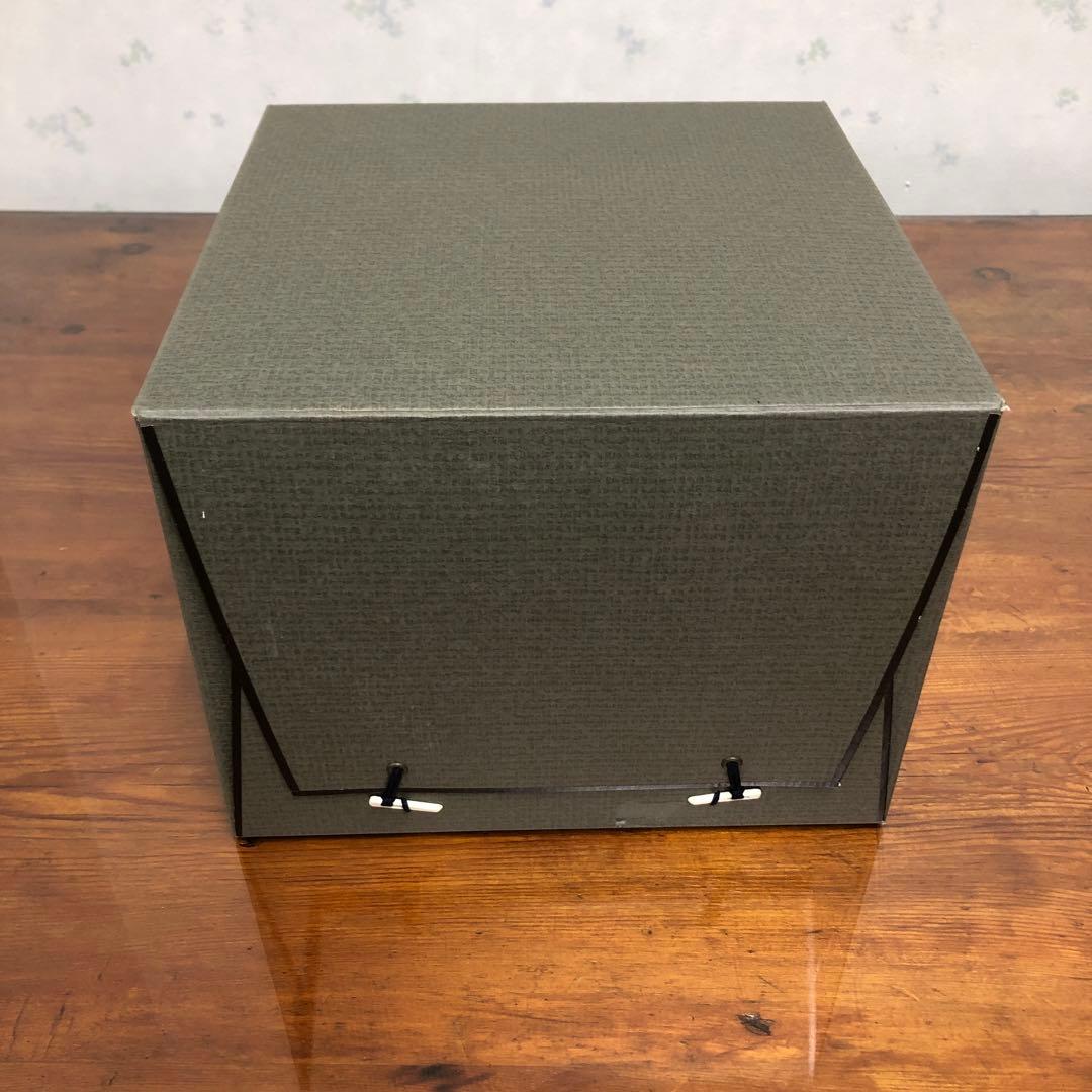 天皇皇后両陛下　翠玉婚記念　手塚石雲作　ボンボニエール　翠玉櫻蝶文喰籠　花蝶窯